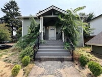 Building Photo - 5004 SE 38th Ave