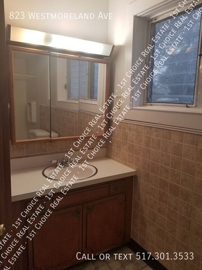 Building Photo - 823 Westmoreland Ave