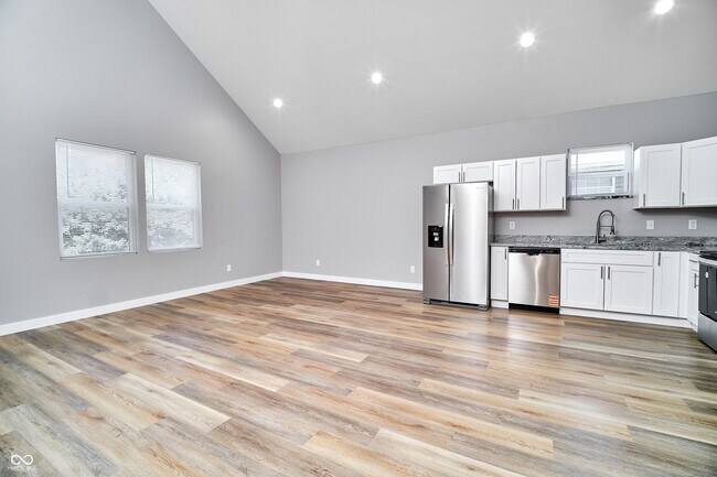 Building Photo - 415 Dequincy St