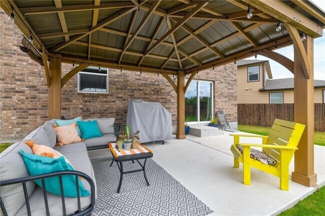 Building Photo - 205 Tordesillas Dr