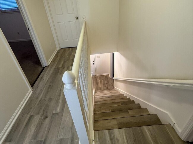Building Photo - 4429 Coopers Creek Dr SE