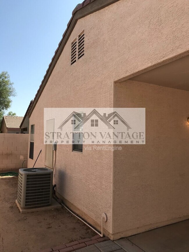 Building Photo - 2643 S 84th Gln