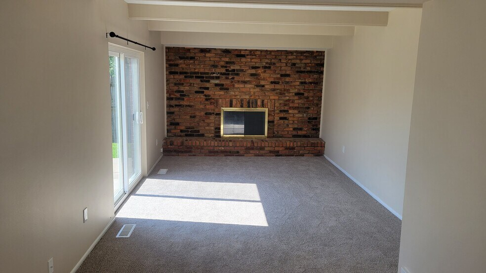 Building Photo - 30238 Blancke Dr