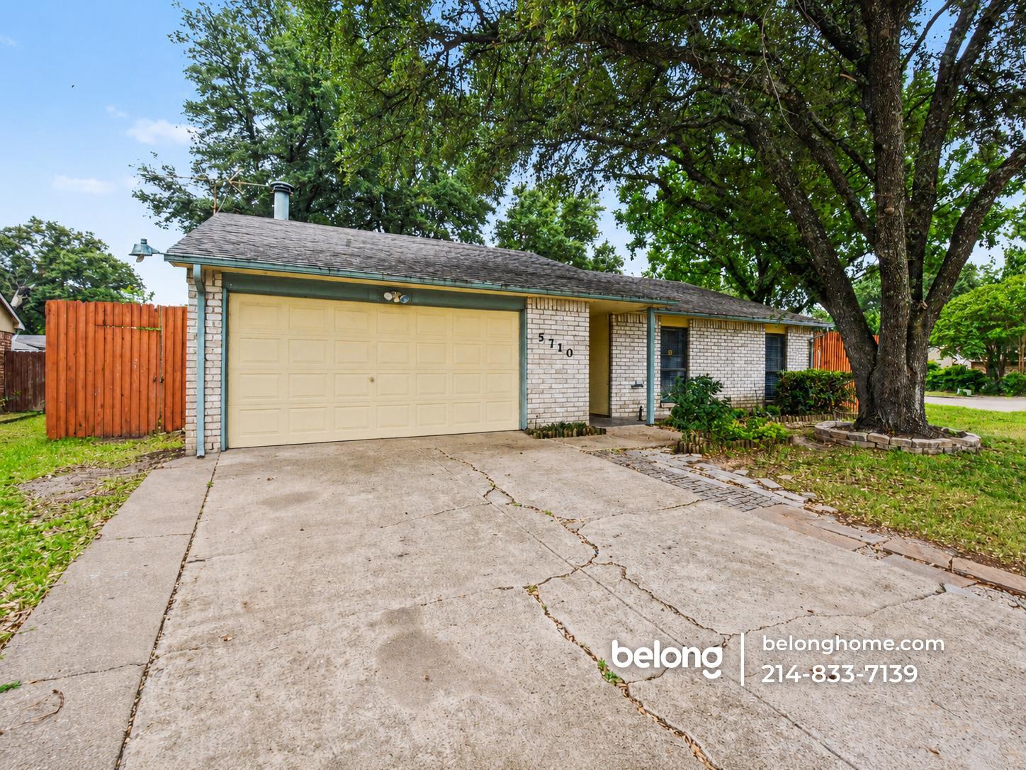 Building Photo - 5710 Briarcrest Dr