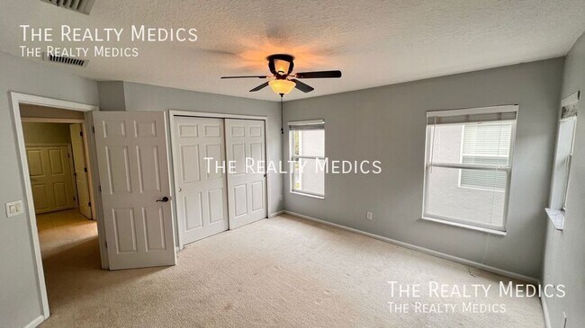Building Photo - 10319 Willow Ridge Loop