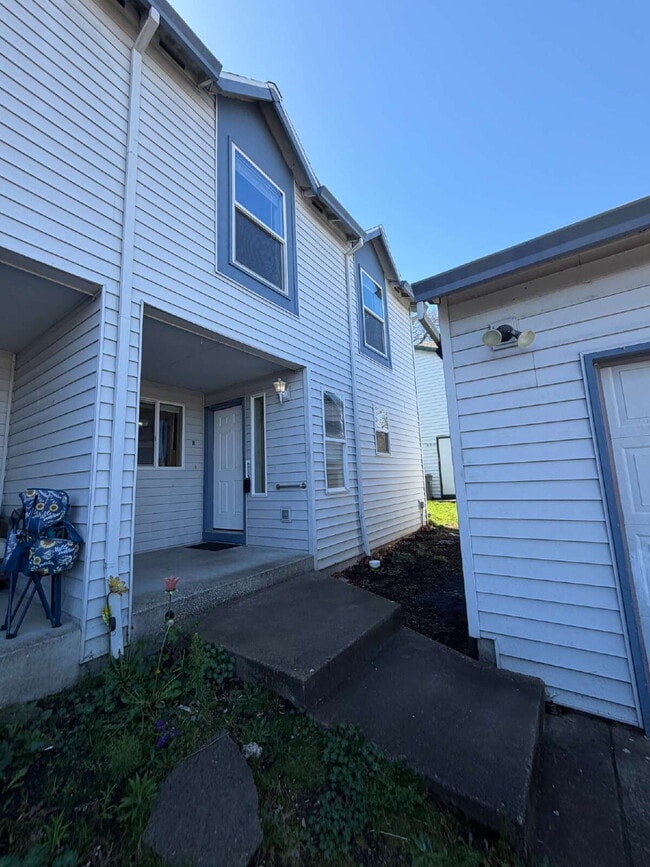 Building Photo - Spacious 3-bedroom Duplex in Wilkes Neighborhood
**1 Portable AC unit included**