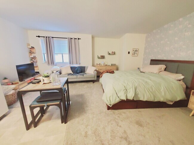 Building Photo - 960 Hope St