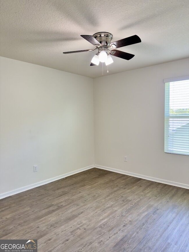 Building Photo - 101 Cedar Breeze Dr