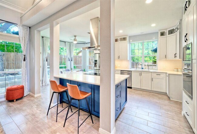 Building Photo - 3002 Barton Point Cir