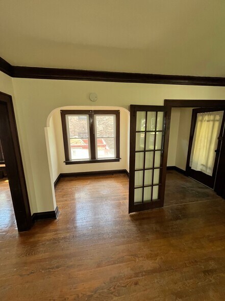 Building Photo - 306 N 71st St