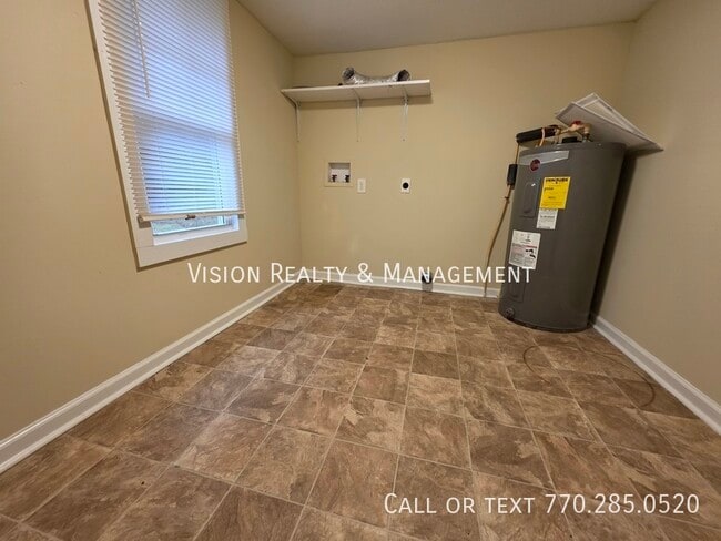 Building Photo - 219 Barrett Rd