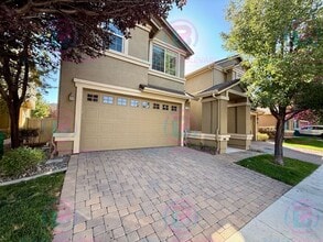 Building Photo - Beautiful townhome in South Meadows! 3-bed...