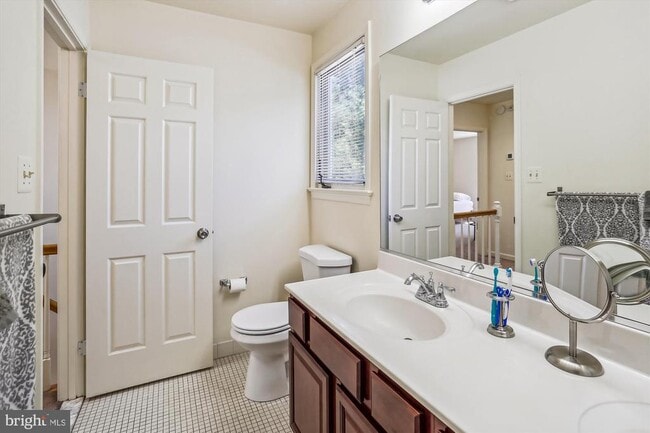 Building Photo - 8901 Montgomery Ave