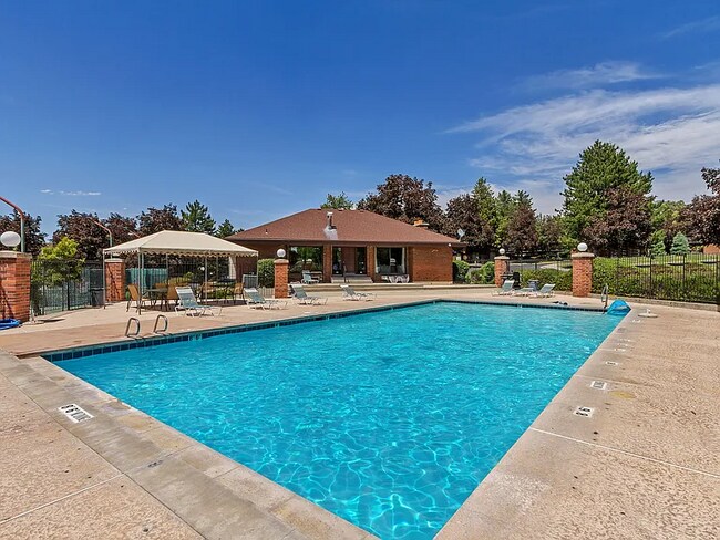 Building Photo - 1184 E Cottonwood Hills Dr