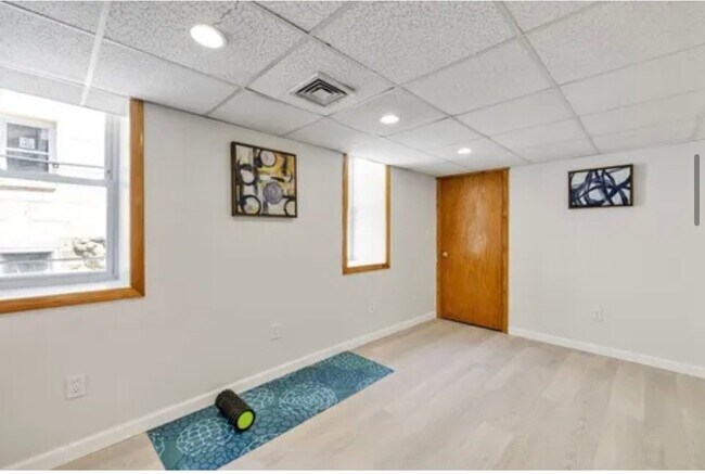 Building Photo - 19-21-21 Mt Vernon St