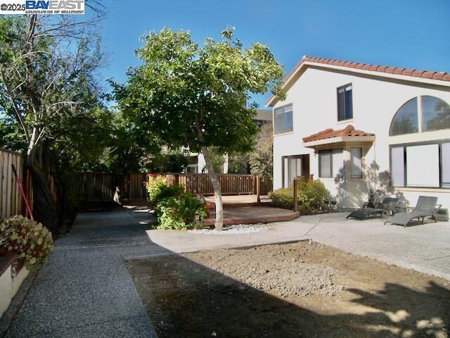 Building Photo - 715 Sunrise Dr