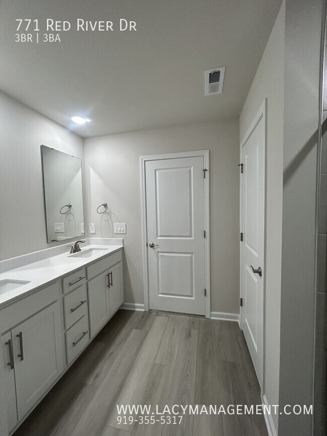 Building Photo - 771 Red River Dr