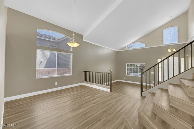 Building Photo - 495 1st Light St