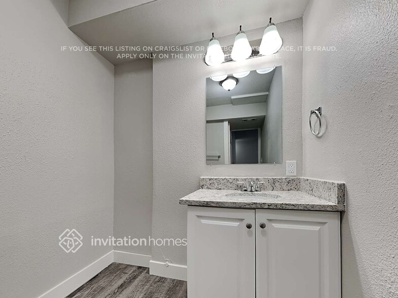 Building Photo - 493 Pucket Cir