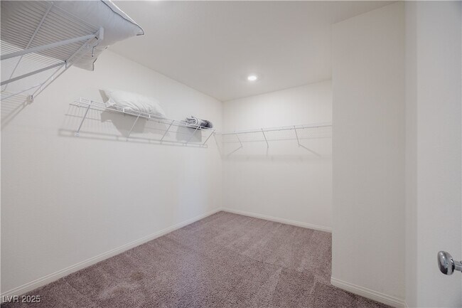 Building Photo - 5927 Coja St