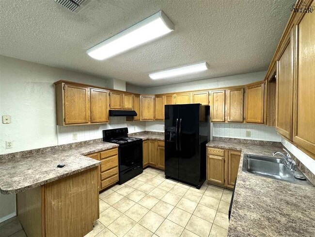 Building Photo - 2953 Stearns Ave