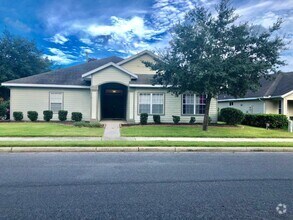 Building Photo - 4BR/2BA in Sorrento with large, fenced-in ...