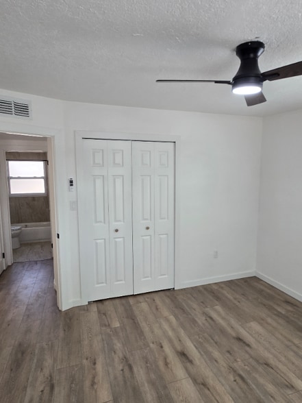 Building Photo - 7213 Seward Dr