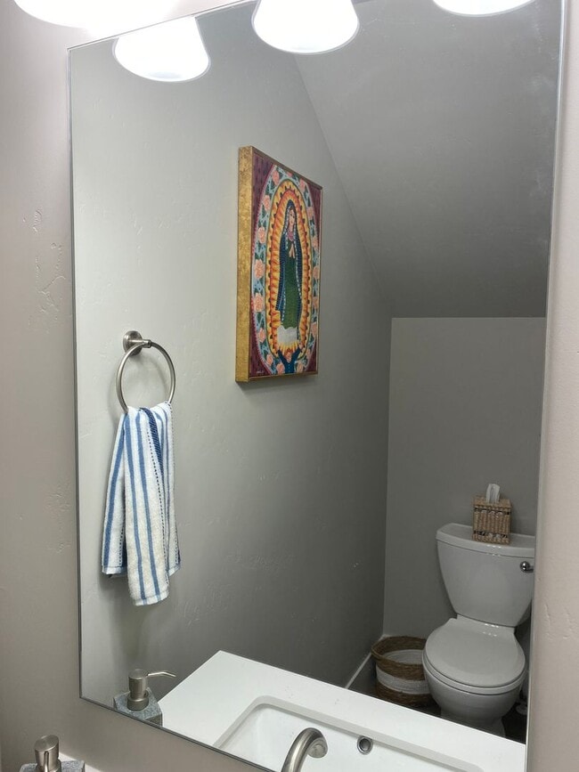 Building Photo - Gorgeous New 3 bedroom Furnished Whitefish Townhouse