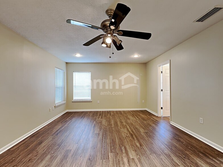 Building Photo - 11659 Spring Board Dr
