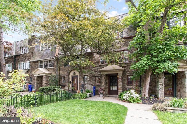 Building Photo - 7807 Spring Ave