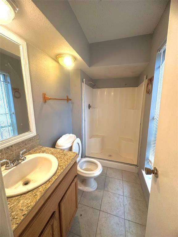 Building Photo - 12702 Fern Forest Dr