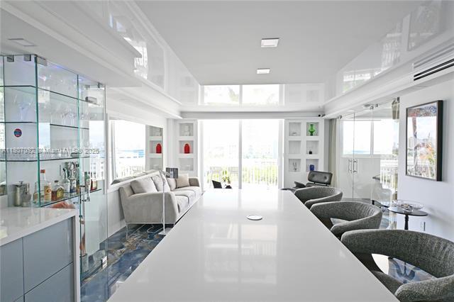 Building Photo - 401 Ocean Dr