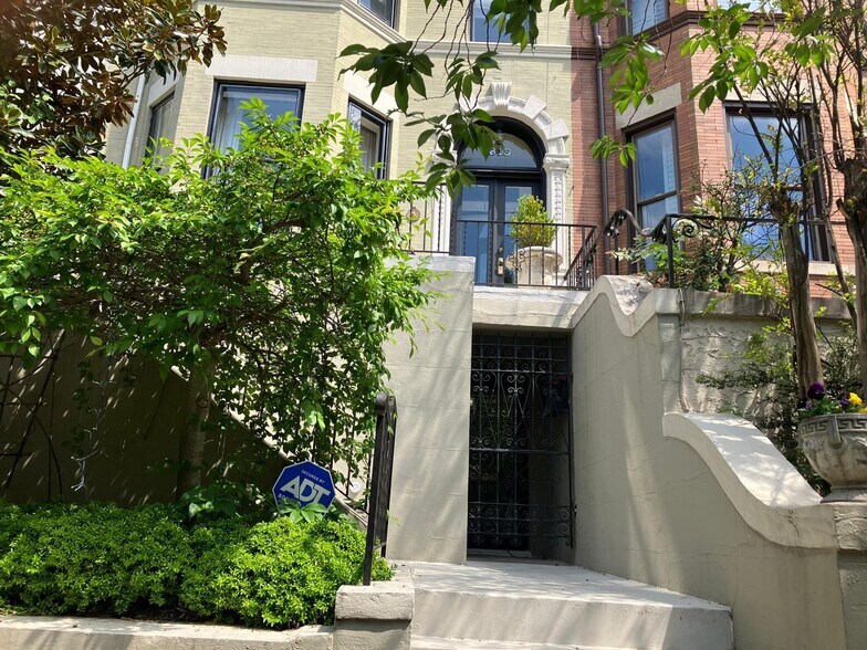 Primary Photo - 1813 24th St NW