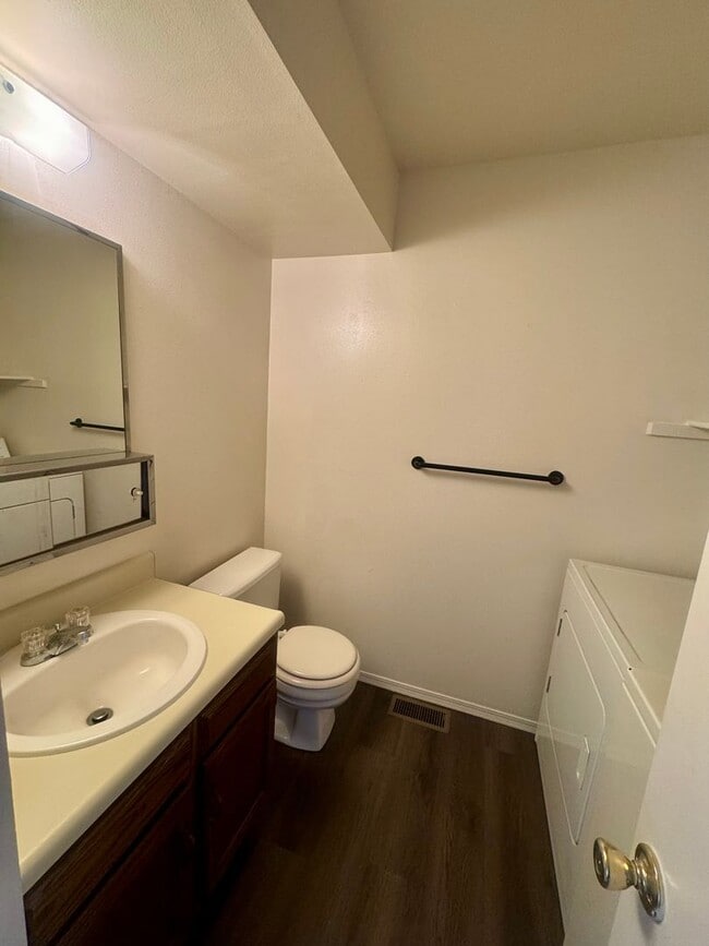 Building Photo - 4710 N Carefree Cir
