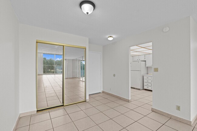 Building Photo - 500 Executive Center Dr