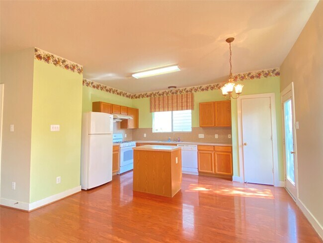 Building Photo - 5843 Sonoma Ridge