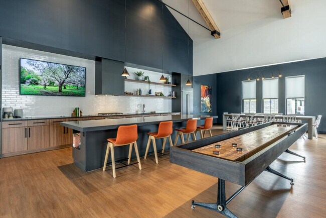 Building Photo - 3495 SE Reed Dr