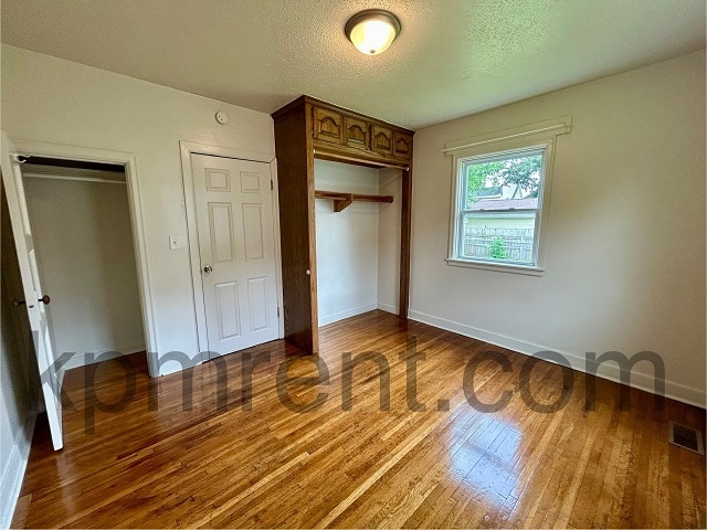 Building Photo - 1109 3rd Ave NW