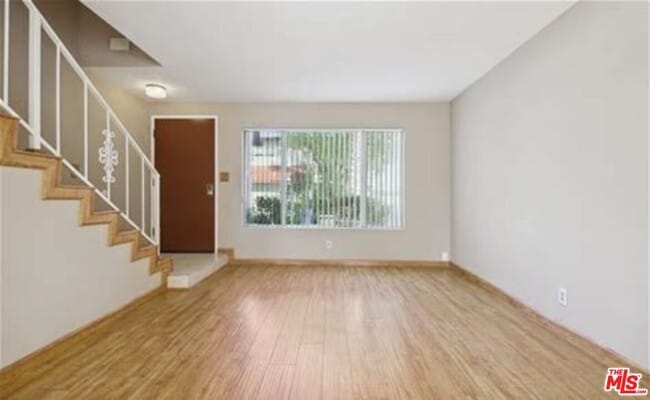 Building Photo - 5275 Colodny Dr