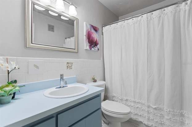 Building Photo - 7151 Sunset Way