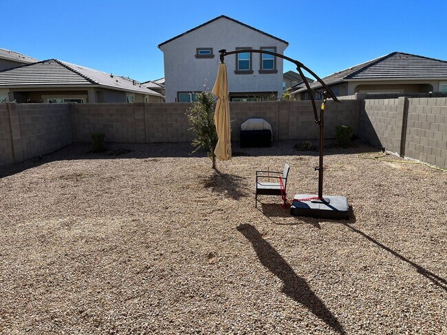 Building Photo - 4 Bedroom 2.5 Bathroom 2 Story Single Family Home