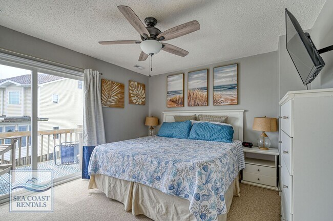 Building Photo - FULLY FURNISHED OFF-SEASON MONTHLY RENTAL ...