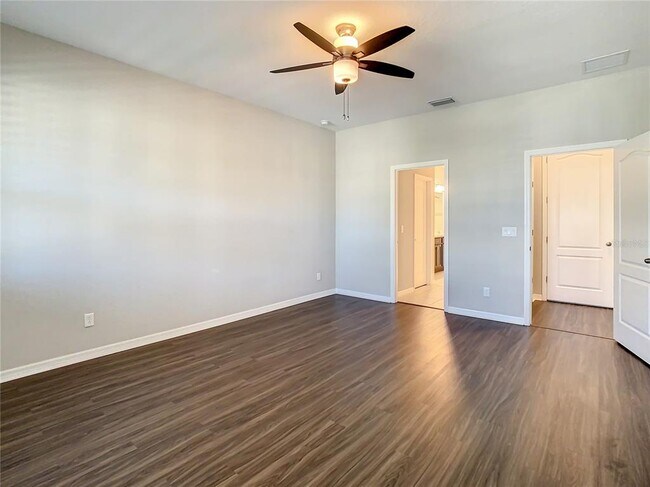 Building Photo - 14912 Caravan Ave