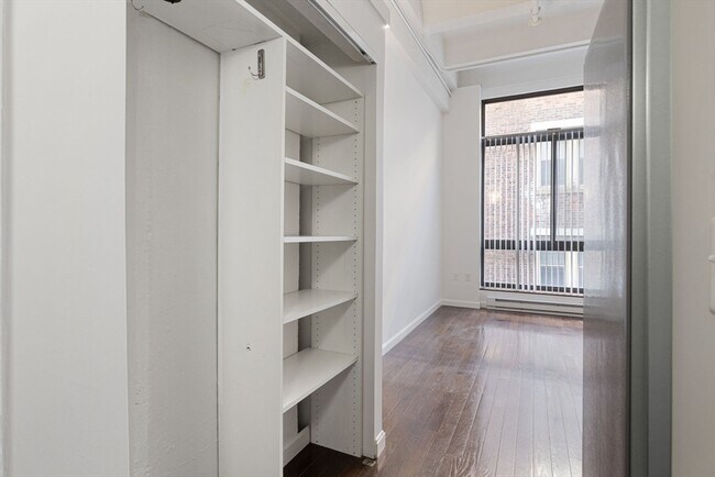 Building Photo - 12 Stoneholm St