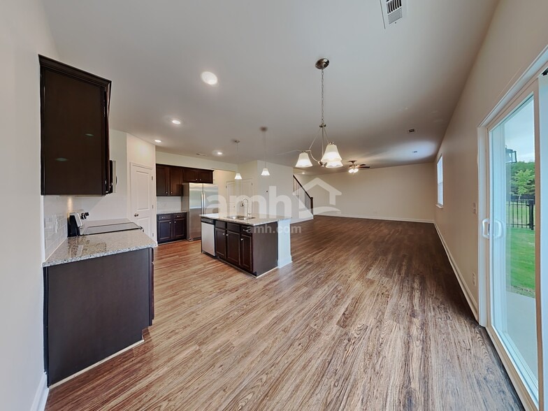 Building Photo - 4829 Chutney Dr