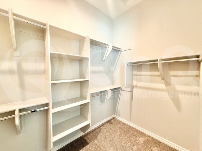 Building Photo - 4156 E Bernice St