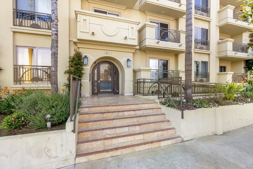 Building Photo - 1417 S Westgate Ave