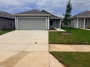 Building Photo - 3117 Campeiro Ave