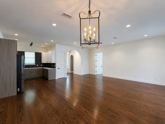 Building Photo - Charming Newly Remodeled 2 Bedroom Home in Santa Rosa Beach