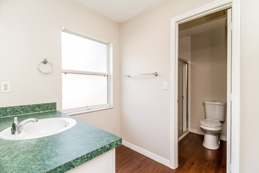 Building Photo - 11725 Chapelle Ct